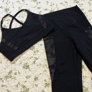 Zyia Black Camo Reflective Pocket Brilliant Hi-Rise Capri 20" and matching top